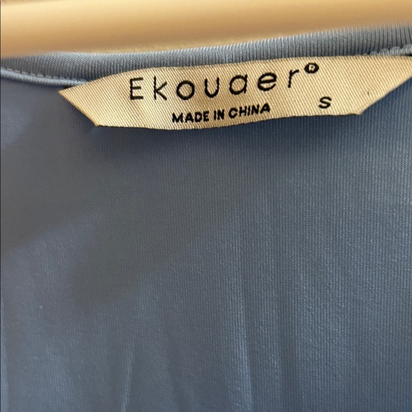 Ekouaer Layered Blue Women's Camisole - Picture 2 of 7